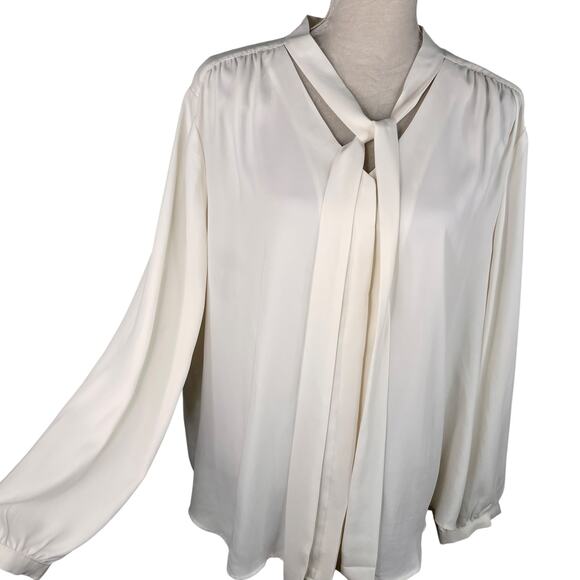 Chico's Blouse Off White 4 XXL 20/22 Button Up Tie Long Sleeves - Picture 12 of 13